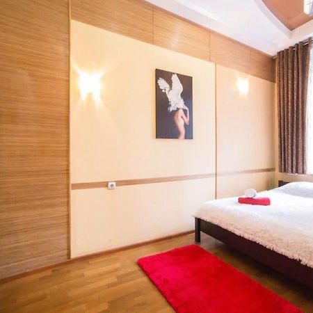 Rk Central Avenue Apartment リヴィウ エクステリア 写真