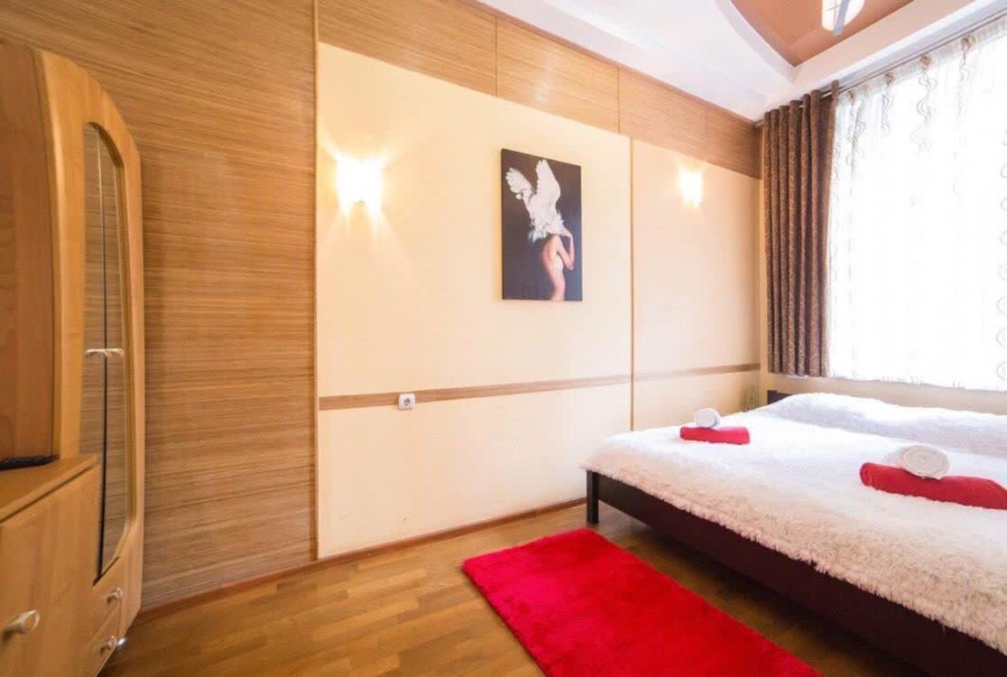 Rk Central Avenue Apartment リヴィウ エクステリア 写真